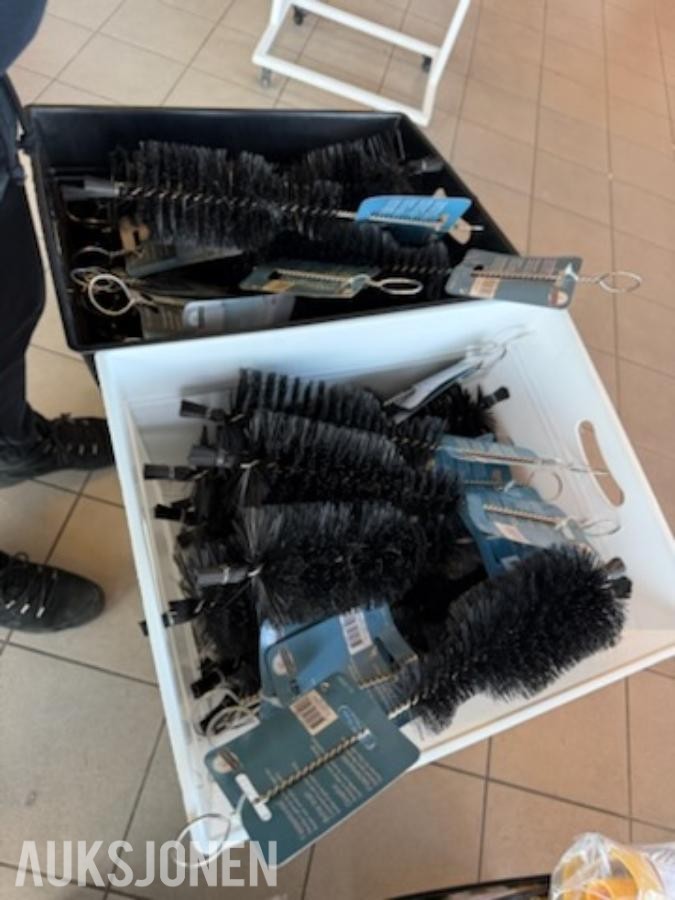 varelager selges samle egnet for videresalg